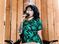Pretty & Padded - 420 smoke sesh with medusa POV
