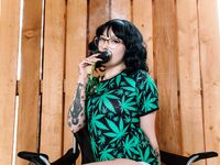 Pretty & Padded - 420 smoke sesh with medusa POV