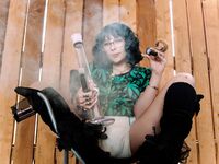 Pretty & Padded - 420 smoke sesh with medusa POV