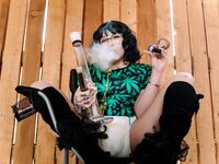 Pretty & Padded - 420 smoke sesh with medusa POV