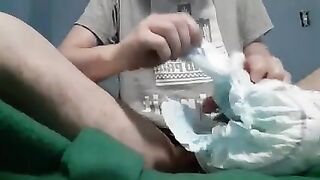 DiaperloverJon70 - Fucking my Luvs Size 6 diaper