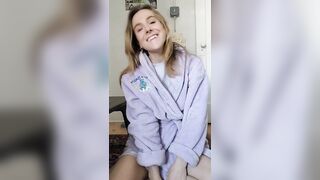 girl pee in diaper