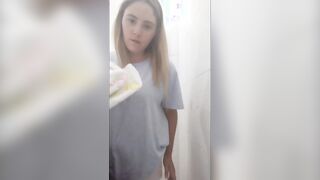 girl poop and shop in diaper