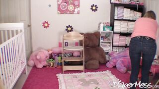 DpMRenChangedVibeHighChair2Os