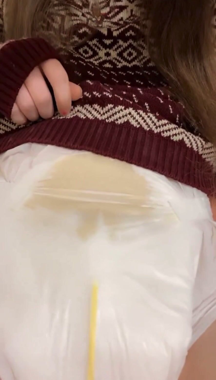 Trans DiaperGirl Wetting