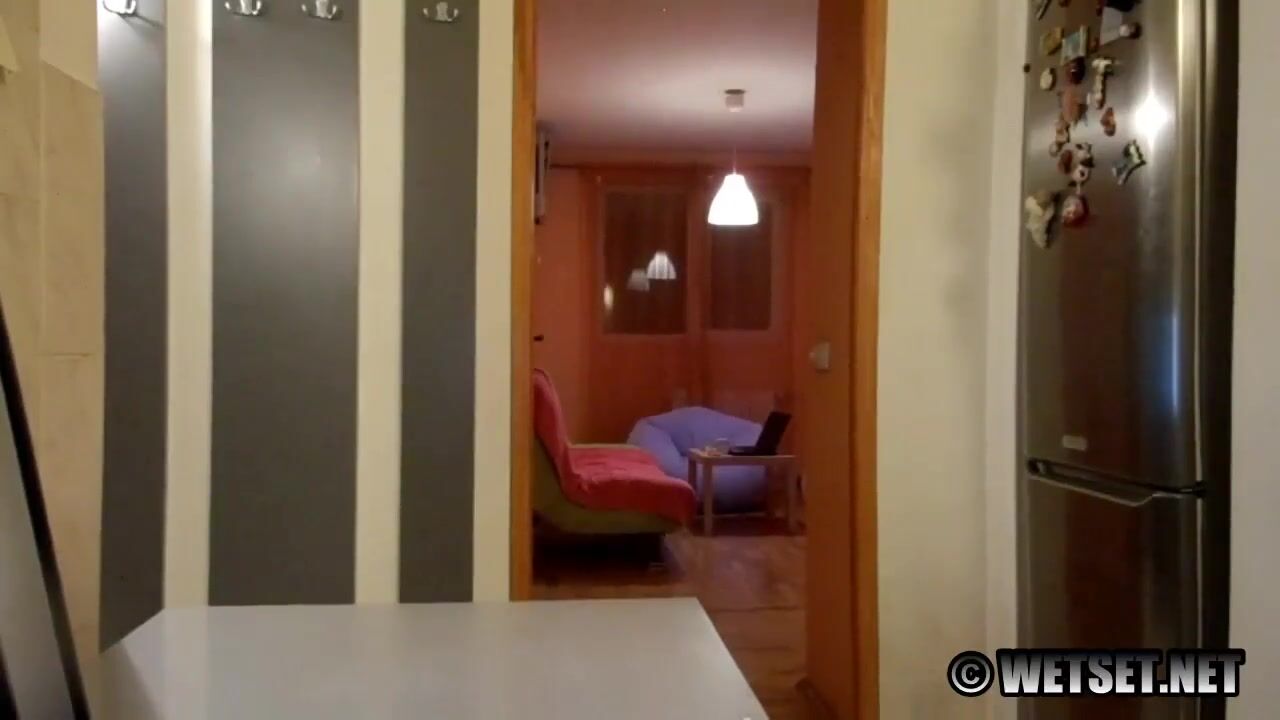 Danni - GirlPoopsHerPantiesOnADate