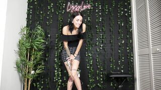 Desperate in Skirt