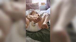 BabyBea - Masturbation in messy diaper