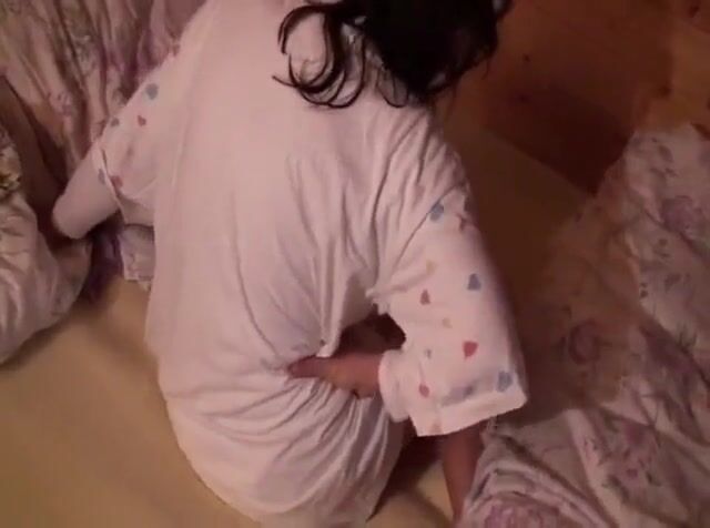 Messing Pull Up in Bed