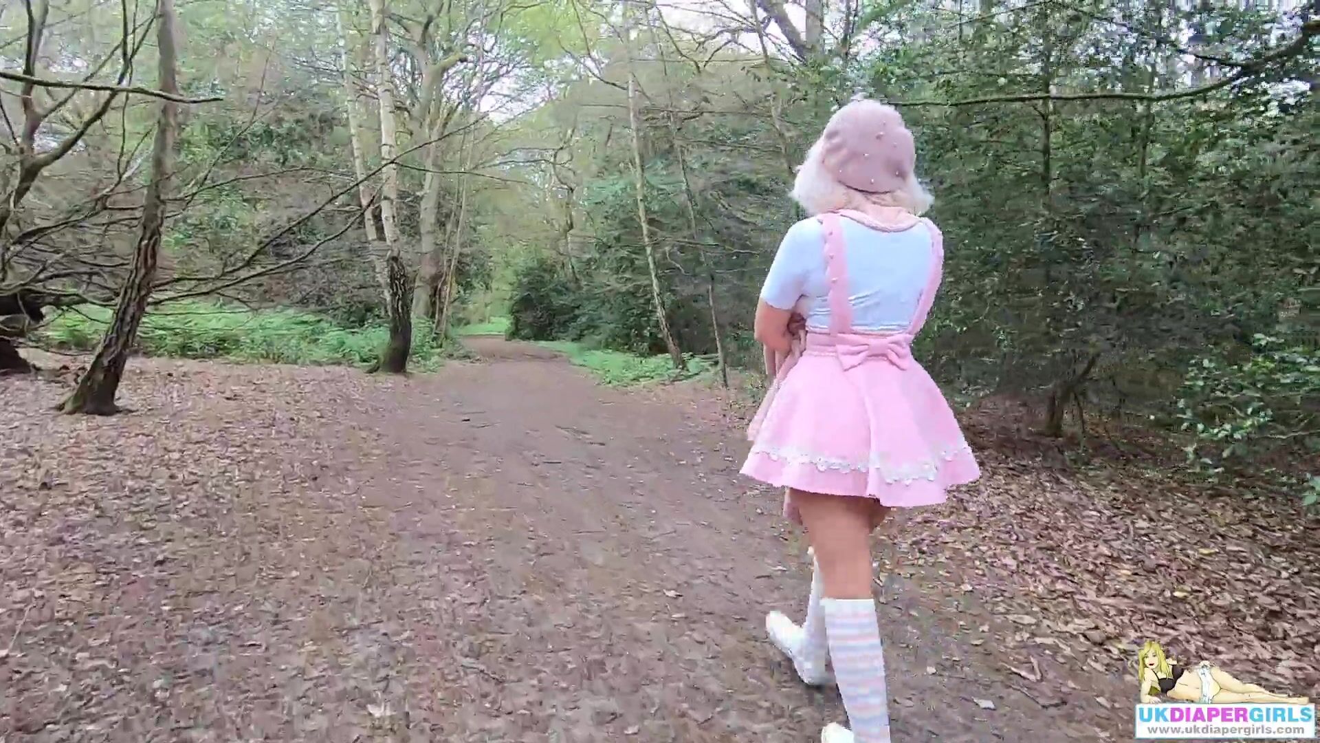 Diaper Girls Dolly Public Walk