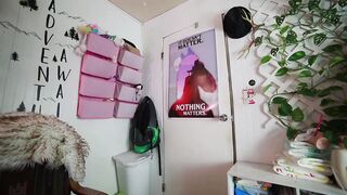 KimberlyX - Can't hold it!