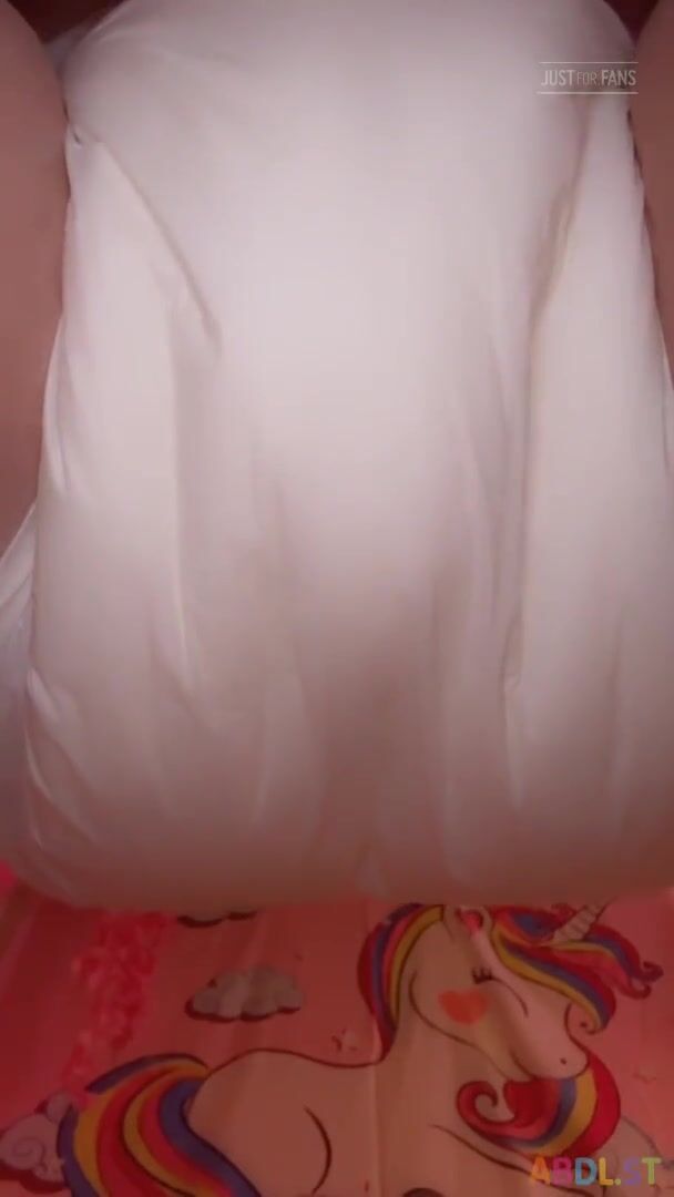 Wetting, messing and masturbating girl