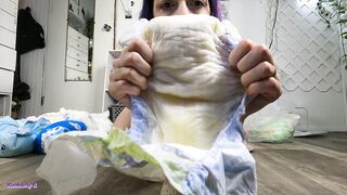 KimberlyX - Diaper Trash Squeezing & Teasing!