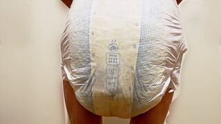 DP Boy fill his diaper