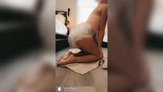 Beautyful Girl Mastruabtes in Messy Diaper