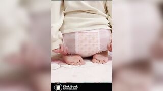 Asian Girl Pull Up Pooping