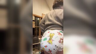 Oooo hhhnnng pppllllrrrrsscccchhhhtttkkkk dumb idiot poops his diaper