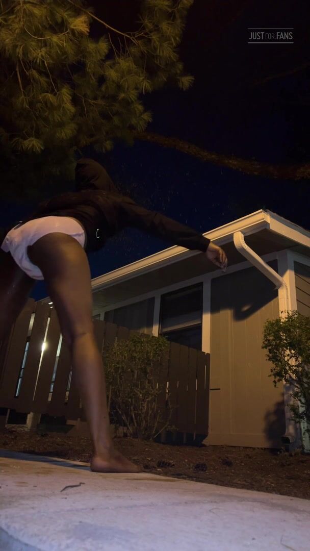 TwistedTottle: pull-ups wetting 4