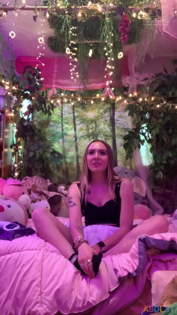 Mommy Eats Me Out After A Diaper Change
