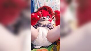 Fursuiter noisily messes their diaper and gets embarrassed