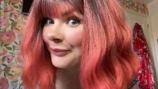 Yourhikerbabe - Cummies in Diaper