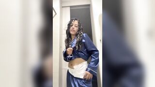 Sleepy Cam Girl - Saribelcute