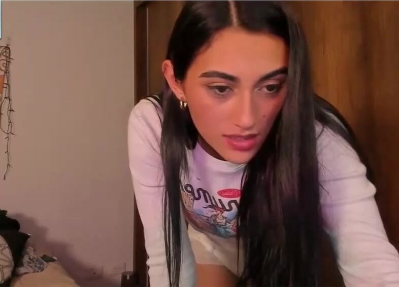 Girl wets her diaper