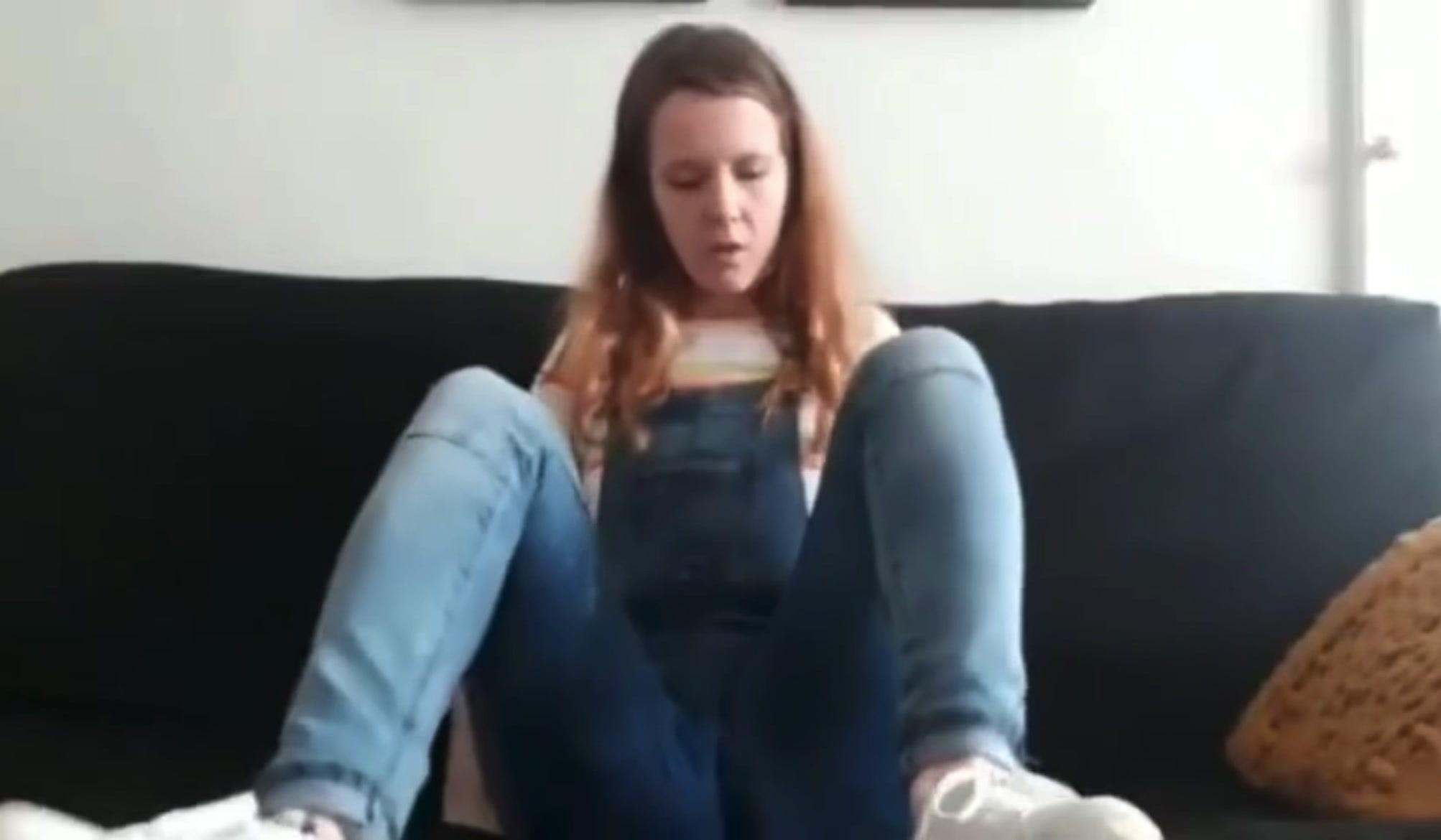 ABDL Girl changes her diaper