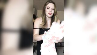 Mommy Gets Ready for her Date ABDL POV