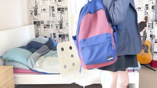 PeachyPoppy - I Wet My Panties After School