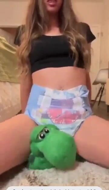 Diaper girl hump Mr. Crocodile