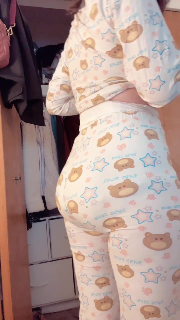 sexy diapered girl