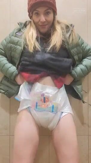 Bea - Soggy diaper walk