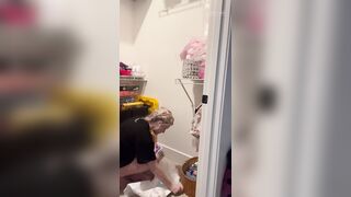 cute girl poop her diaper