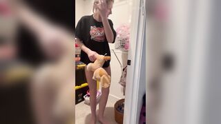 cute girl poop her diaper